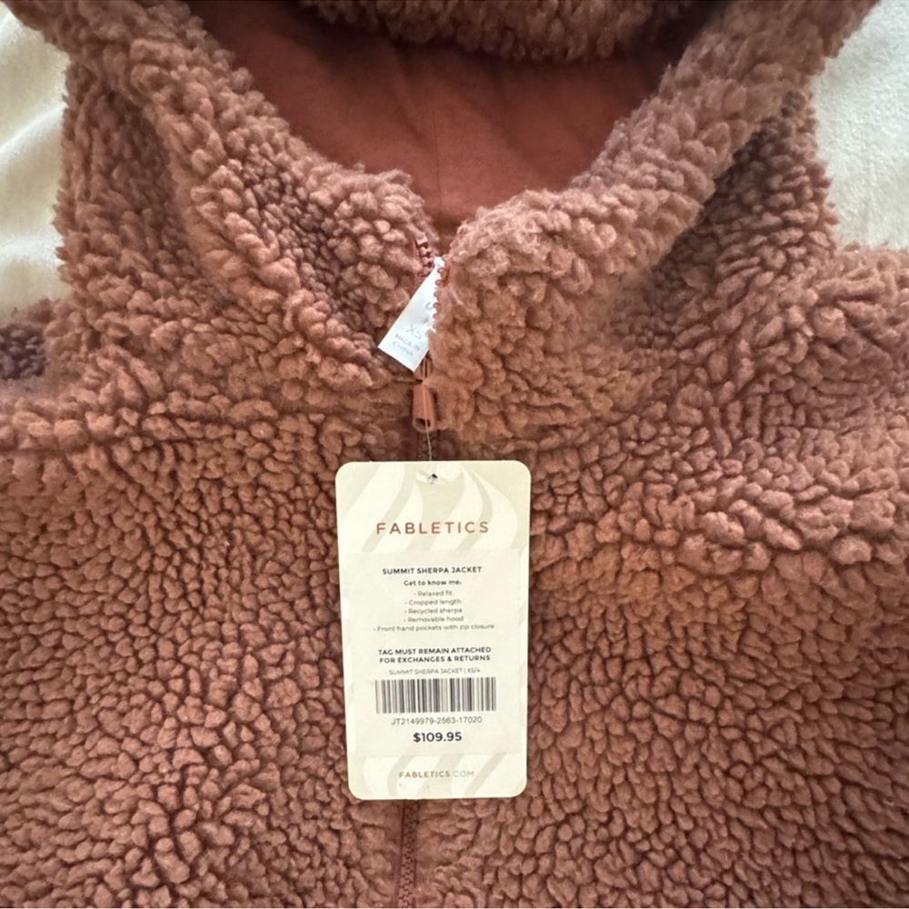 Fabletics Summit Sherpa Jacket, L - Picture 9 of 12